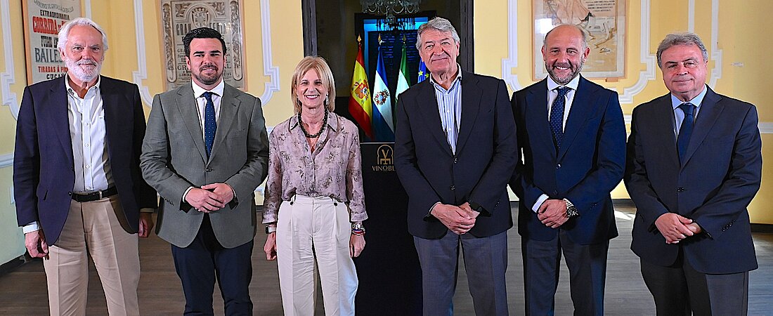La alcaldesa ha presentado una nueva edición de Vinoble que se celebrará en el Alcázar