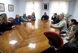 La alcaldesa durante la reunión