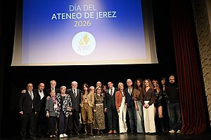 La alcaldesa felicita al Ateneo por su veinte aniversario