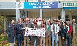 El delegado de Cultura asiste a la entrega del cheque solidario a los Reyes Magos