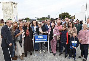 La alcaldesa preside el homenaje a María Gutiérrez