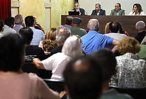 Fotografía de archivo de las reuniones previas del Plan de Subvenciones