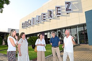 Belén de la Cuadra y Nela García han visitado Serijerez