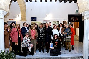La teniente de alcaldesa en la inauguración de la Exposición 'Ellas' 