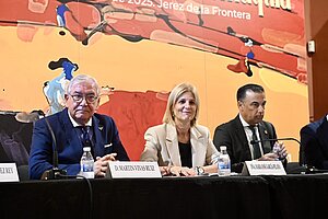 Alcaldesa inaugura la Bienal de Tauromaquia