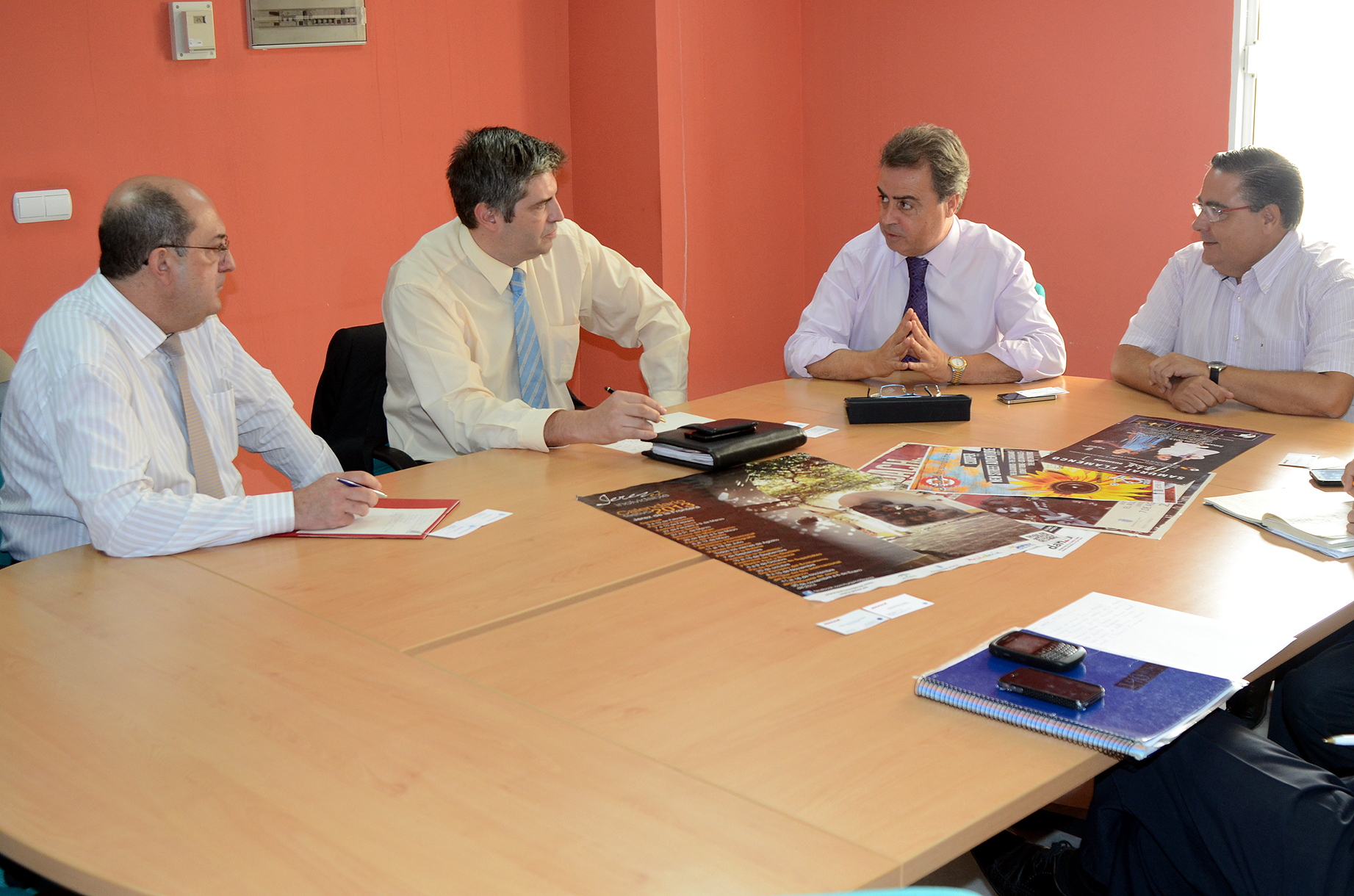 Imagen de la reunión entre el delegado y los responsables de Iberia