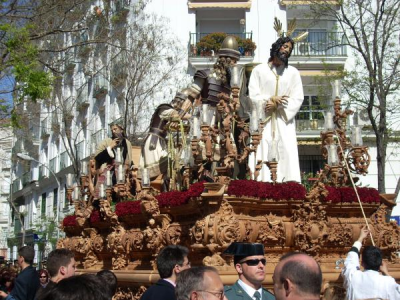 Paso de misterio del Soberano Poder